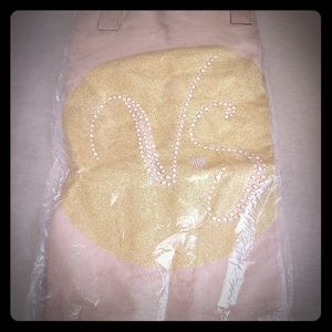 Congrats to @kejie123!  FREE Victoria Secret Tote